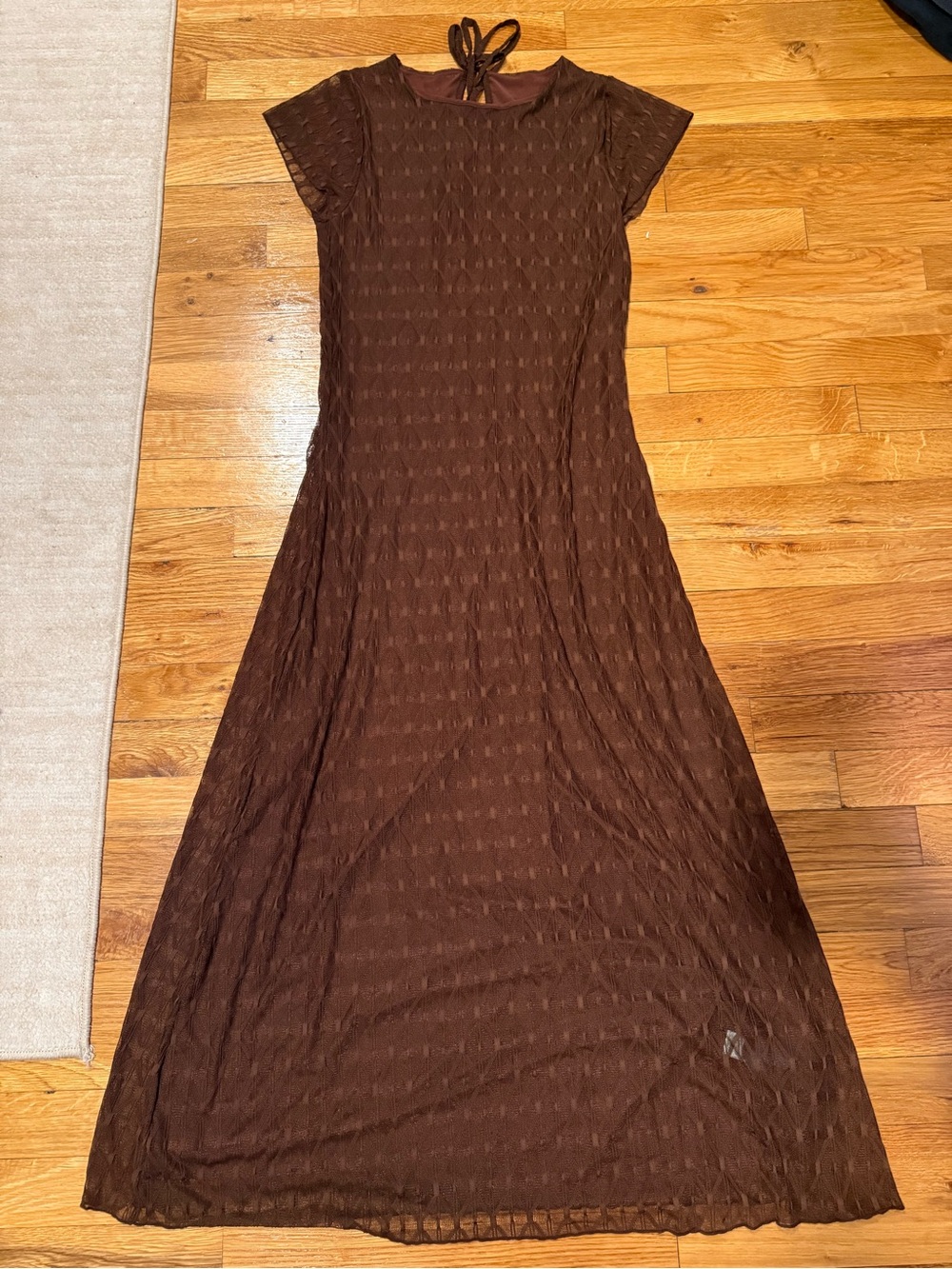 Brown Short-Sleeve Maxi Dress with Textured Pattern